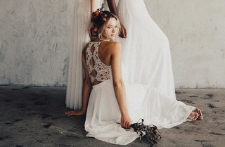 Hunter King feet photo thumbnail