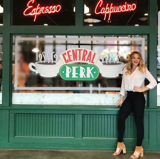 Hunter King feet photo thumbnail