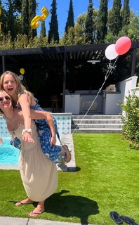 Hunter King feet photo thumbnail
