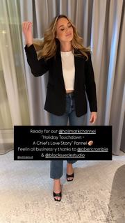 Hunter King feet photo thumbnail