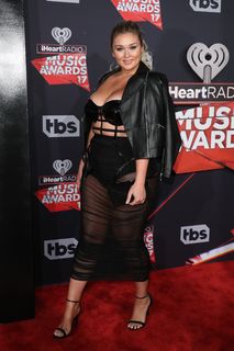 Hunter McGrady feet photo 1