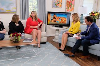 Hunter McGrady feet photo 15
