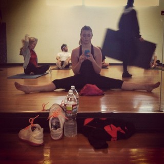 Hunter McGrady feet photo 15