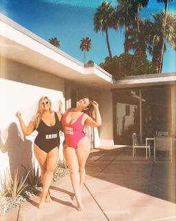 Hunter McGrady feet photo 4