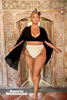 Hunter McGrady feet photo 10