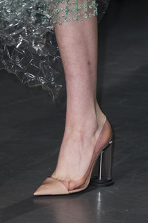 Hunter Schafer feet photo thumbnail