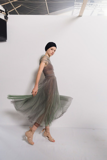 Hunter Schafer feet photo thumbnail