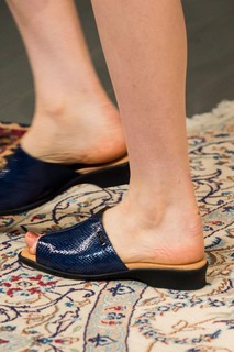 Hunter Schafer feet photo thumbnail