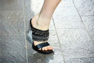 Hunter Schafer feet photo thumbnail