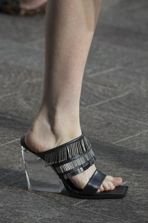 Hunter Schafer feet photo thumbnail