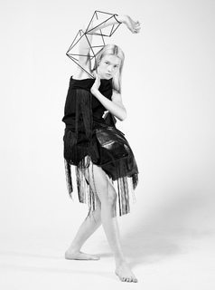 Hunter Schafer feet photo thumbnail