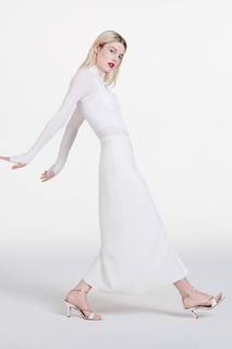 Hunter Schafer feet photo thumbnail
