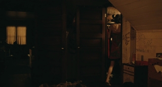 Hunter Schafer feet photo thumbnail