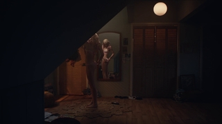 Hunter Schafer feet photo thumbnail