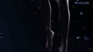 Hunter Schafer feet photo thumbnail