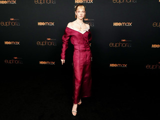Hunter Schafer feet photo thumbnail