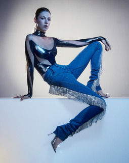 Hunter Schafer feet photo thumbnail