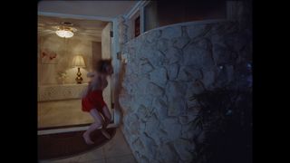 Hunter Schafer feet photo thumbnail