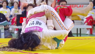 Hwang Yeji feet photo thumbnail