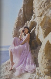 Hwasa feet photo 14