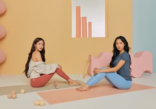 Hwasa feet photo 10