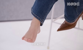 Hwasa feet photo 11