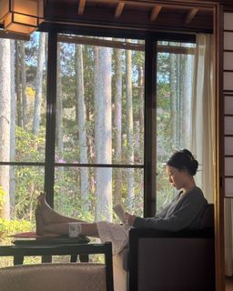 Hwasa feet photo 6
