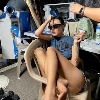 Hwasa feet photo 18