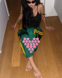 Hwasa feet photo 15