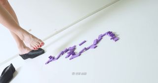 Hwasa feet photo 5