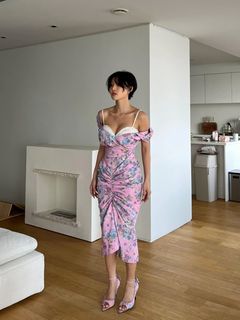 Hwasa feet photo 17