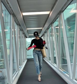 Hwasa feet photo 6