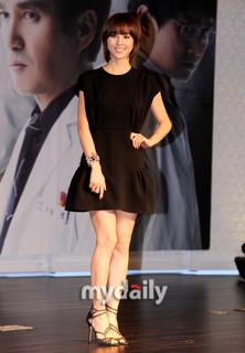 Hye-jin Han feet photo 18