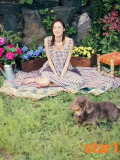 Hyo-jin Kong feet photo 9