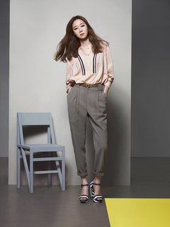 Hyo-jin Kong feet photo 12