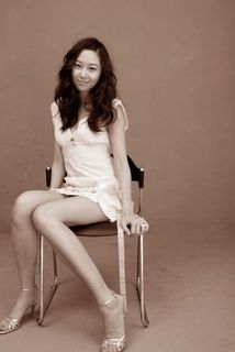 Hyo-jin Kong feet photo 1