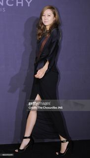 Hyo-jin Kong feet photo 11