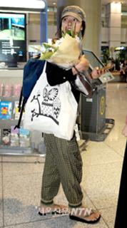 Hyo-ri Lee feet photo 7