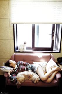 Hyo-ri Lee feet photo 1