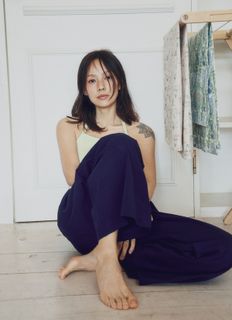 Hyo-ri Lee feet photo 13