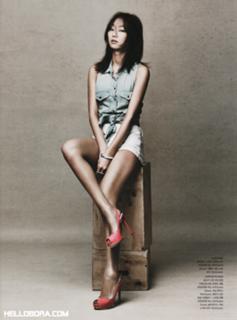 Hyolin feet photo 6