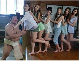 Hyomin feet photo 9