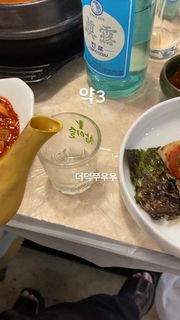 Hyomin feet photo 3