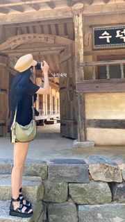 Hyomin feet photo 2