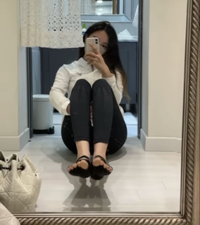 Hyomin feet photo 15