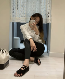 Hyomin feet photo 13