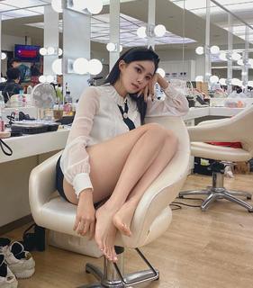 Hyomin feet photo 4