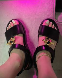 Hyomin feet photo 3