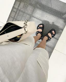 Hyomin feet photo 17