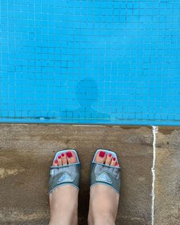 Hyomin feet photo 2